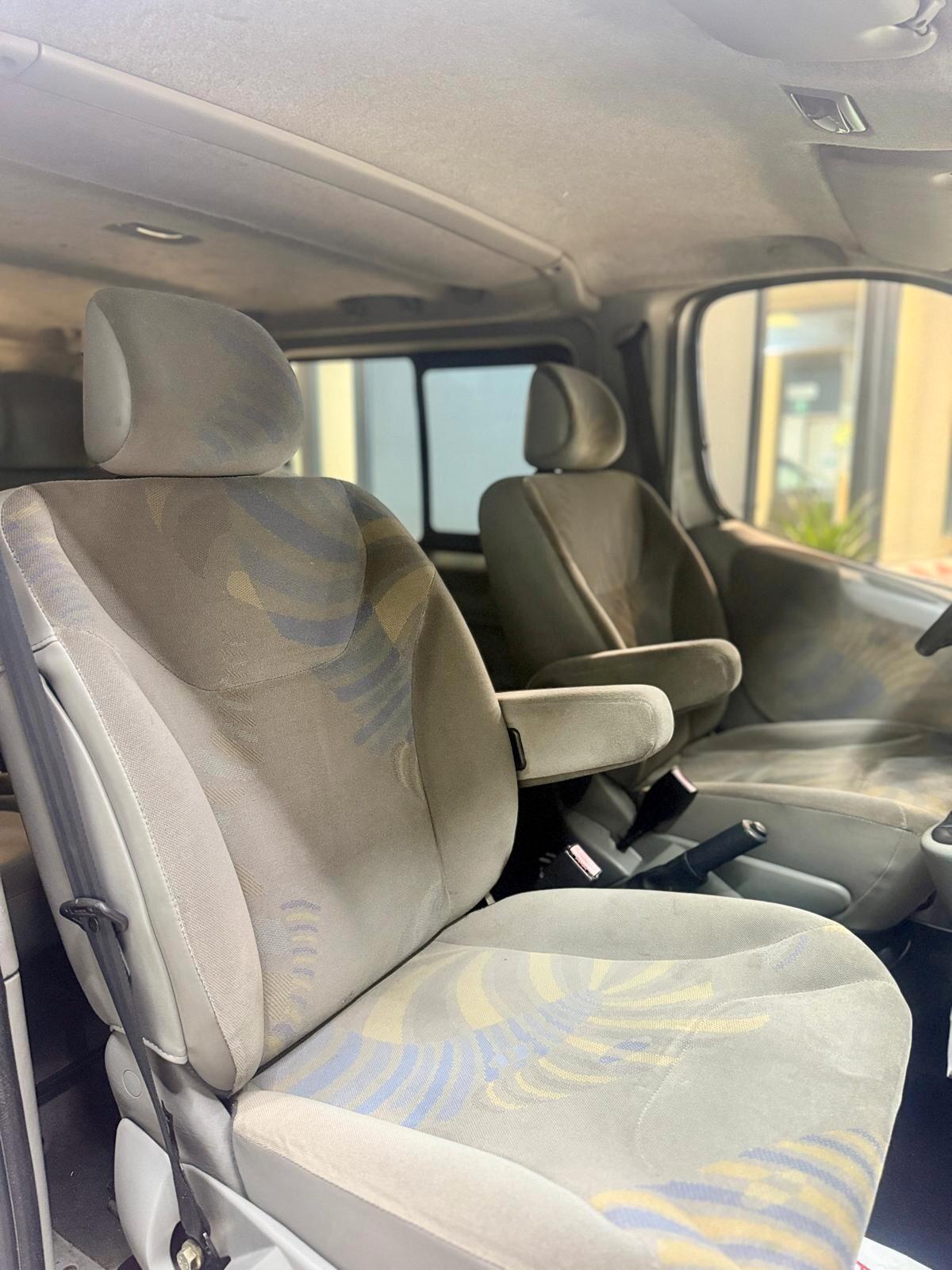 Renault Trafic 2.5 dCi/140 PC-TN Pass.Privil.
