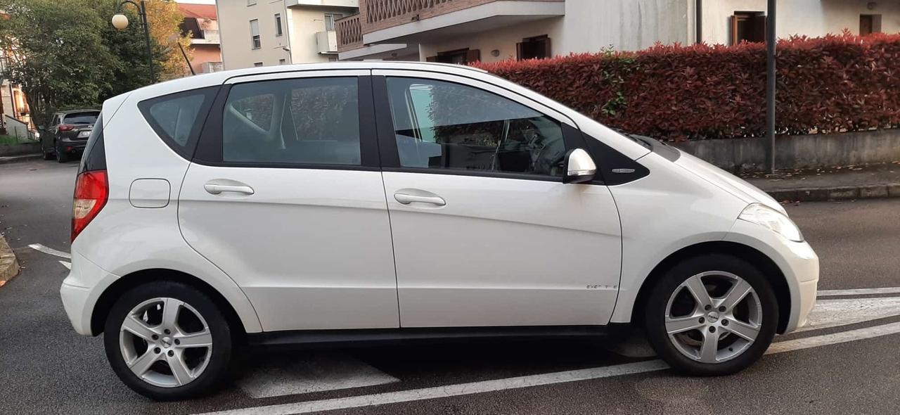 Mercedes-benz A 160 BlueEFFICIENCY Avantgarde