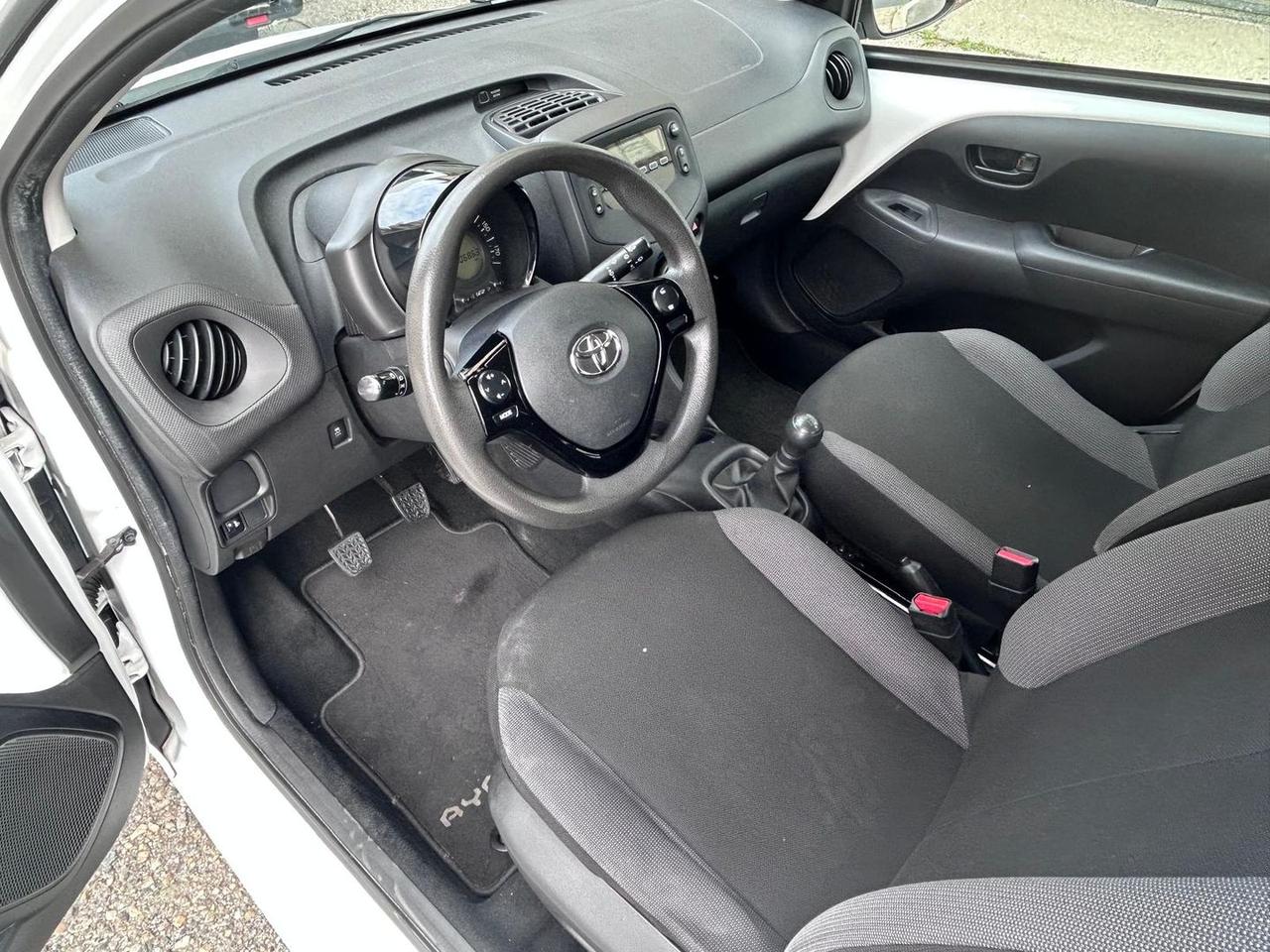 Toyota Aygo X Business 1.0 VVT-i #11773