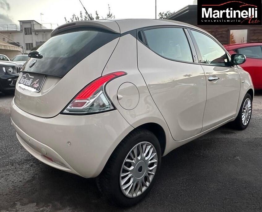 Lancia Ypsilon 1.2 69 CV 5 porte Gold