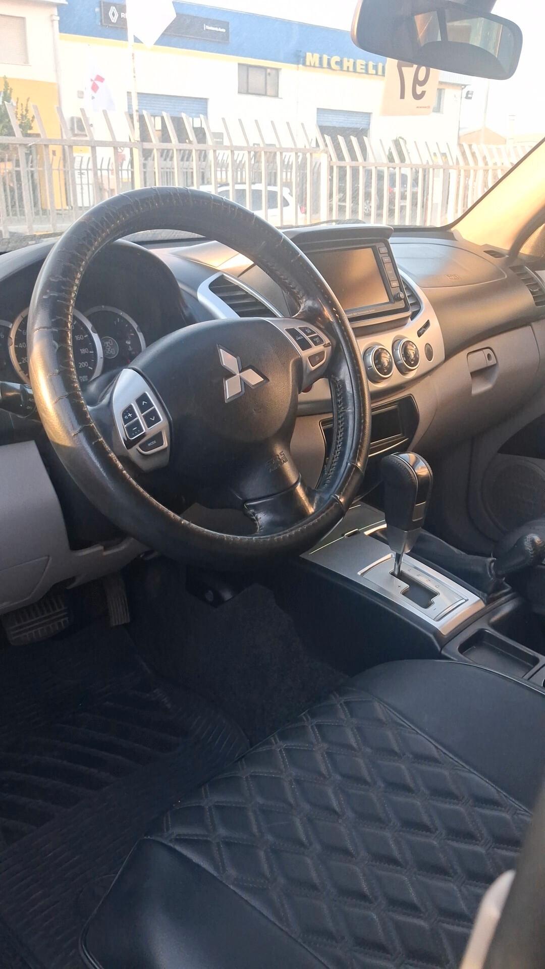 MITSUBISHI L200 D/C Worrior 2.500 DI-D 178cv A/T