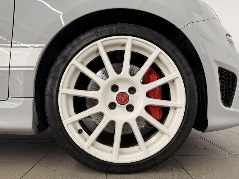 Abarth 595 1.4 Turbo T-Jet 180 CV Esseesse