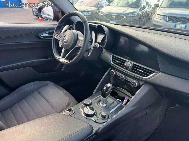 ALFA ROMEO Giulia 2.2 t Business 160cv AT8 - FV255SR