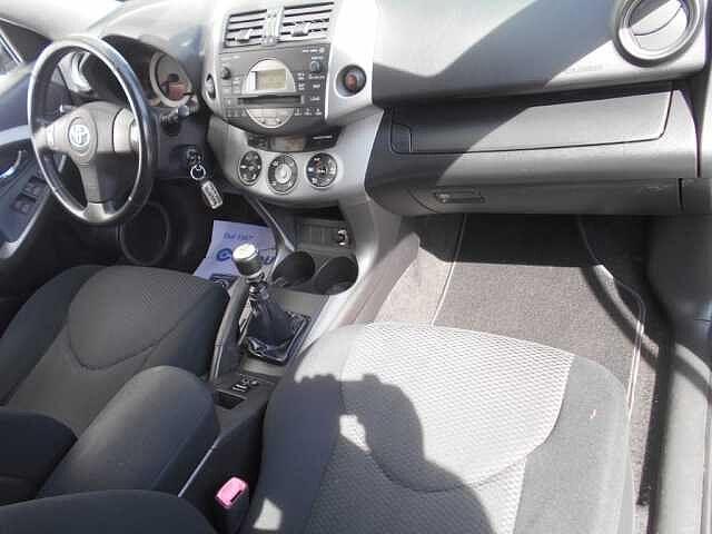 Toyota RAV4 2.2 D-4D 136 CV Sol
