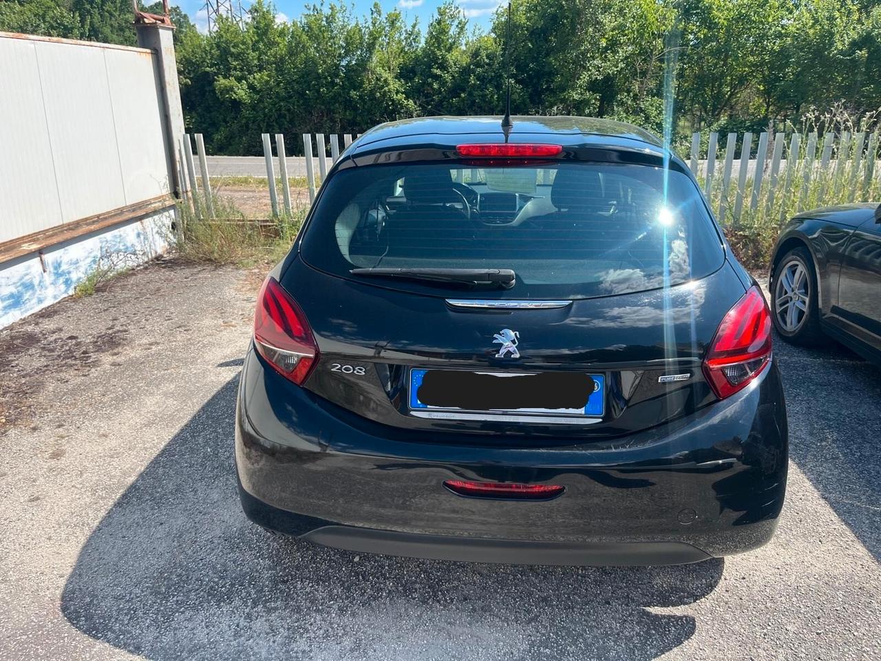 Peugeot 208 PureTech 82 5 porte Allure