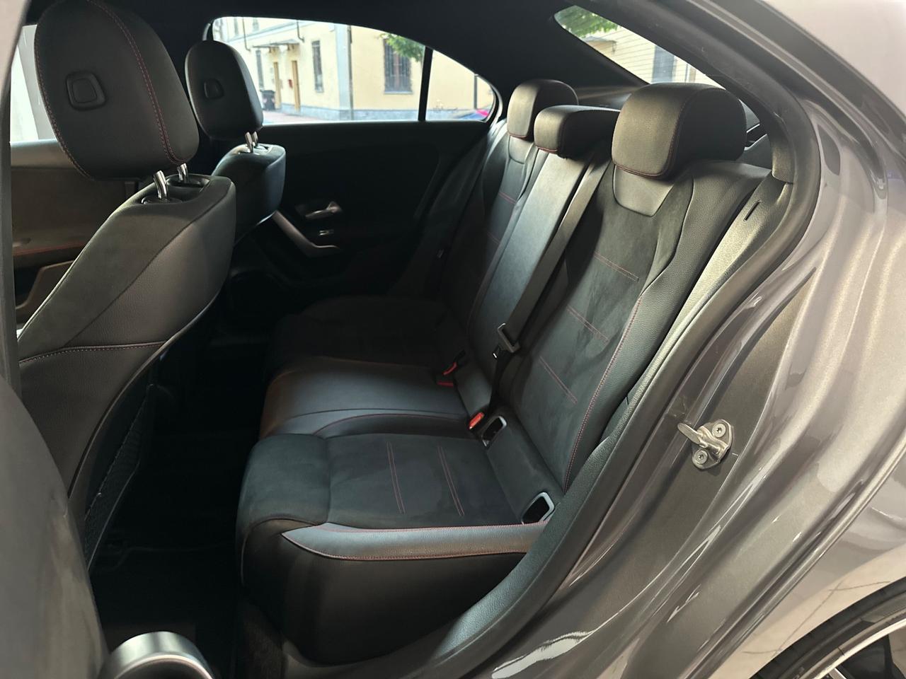 Mercedes-benz A 180 A 180 d Automatic Premium
