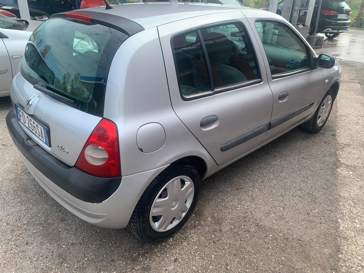 Renault Clio 1.2 16V cat 5 porte Confort Authentique