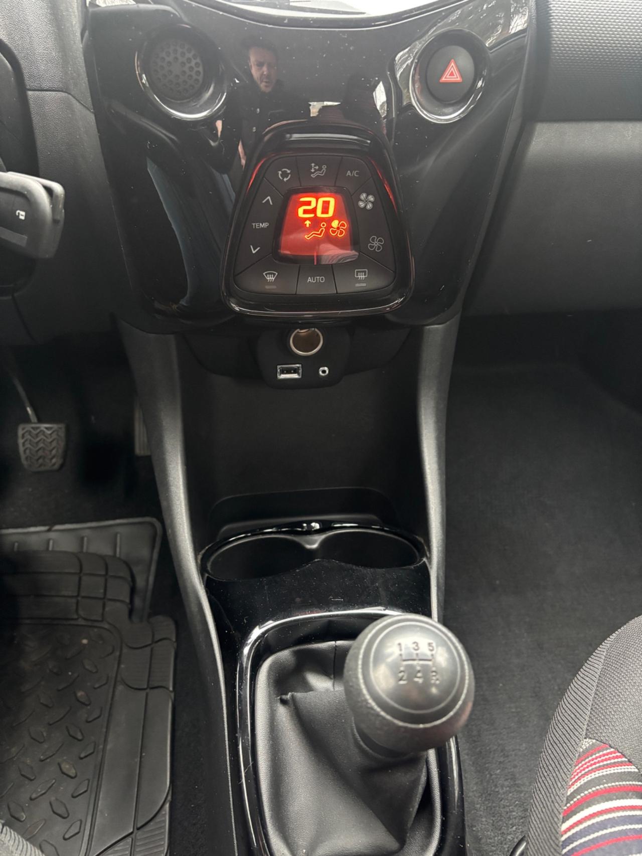 Citroen C1 VTi 72 5 porte Shine