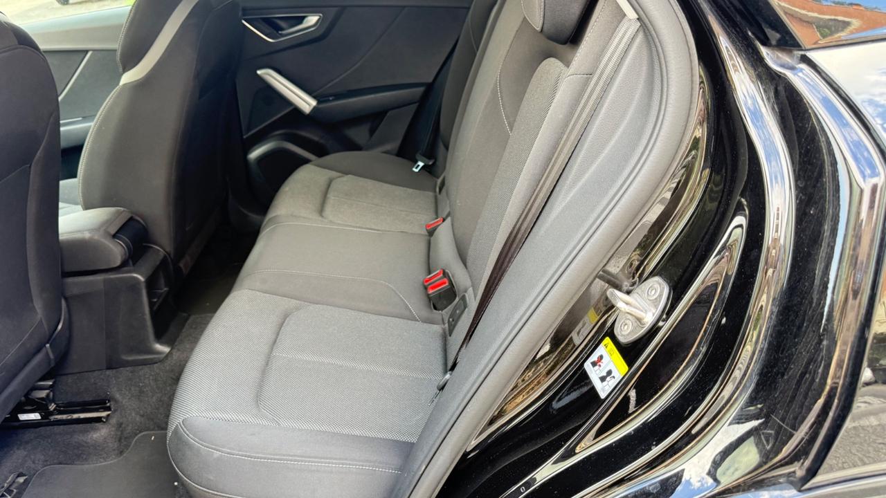 Audi Q2 35 TFSI S tronic line Edition LED NAVI KAMERA PDC CERCHI 17 COCKPIT BLUETOOTH