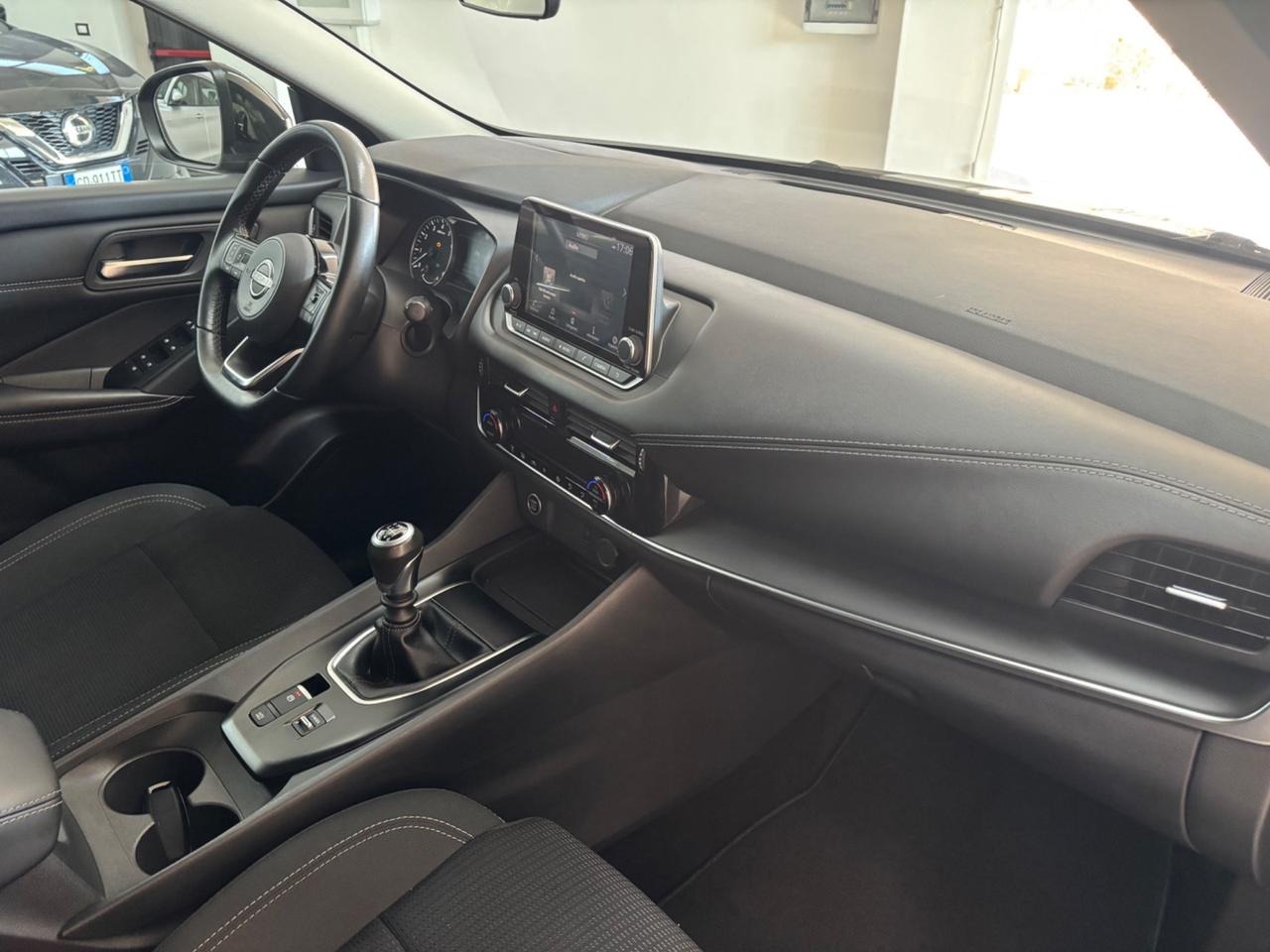 Nissan Qashqai MHEV 140 CV Business