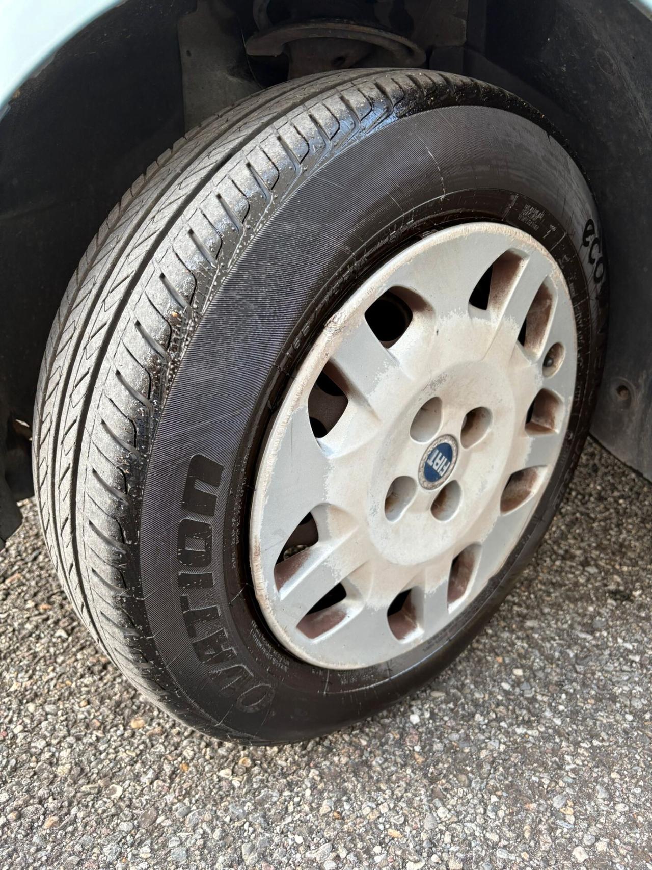 Fiat Punto 1.2i 16V 60cv NEOPATENTATI
