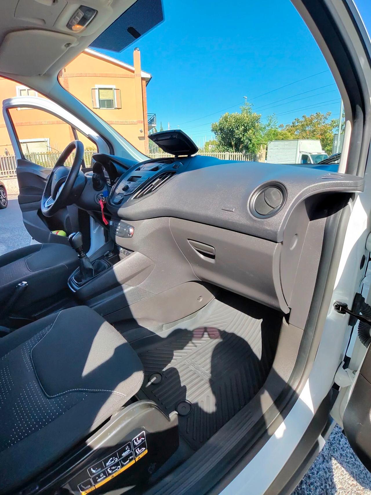 Ford Transit Courier 1.0 benz. 6 marce unipro