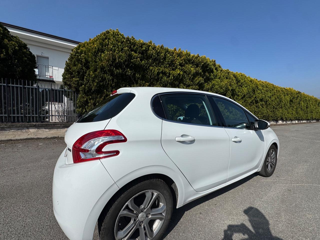 Peugeot 208 1.4 HDi 68 CV 5 porte Active