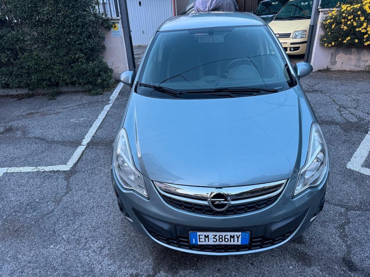 Opel Corsa 1.2 GPL neopatentati