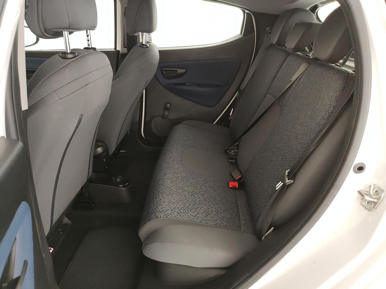 Lancia Ypsilon 1.0 FireFly 5 porte S&S Hybrid Oro