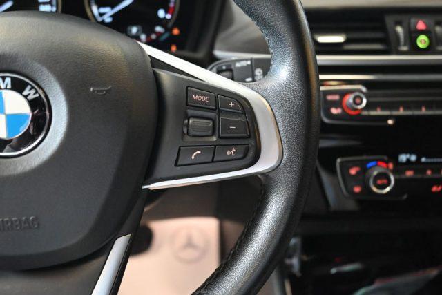 BMW X1 SDRIVE 18d SPORT BLACKLINE AUT.NAVI LED18"TEL FULL