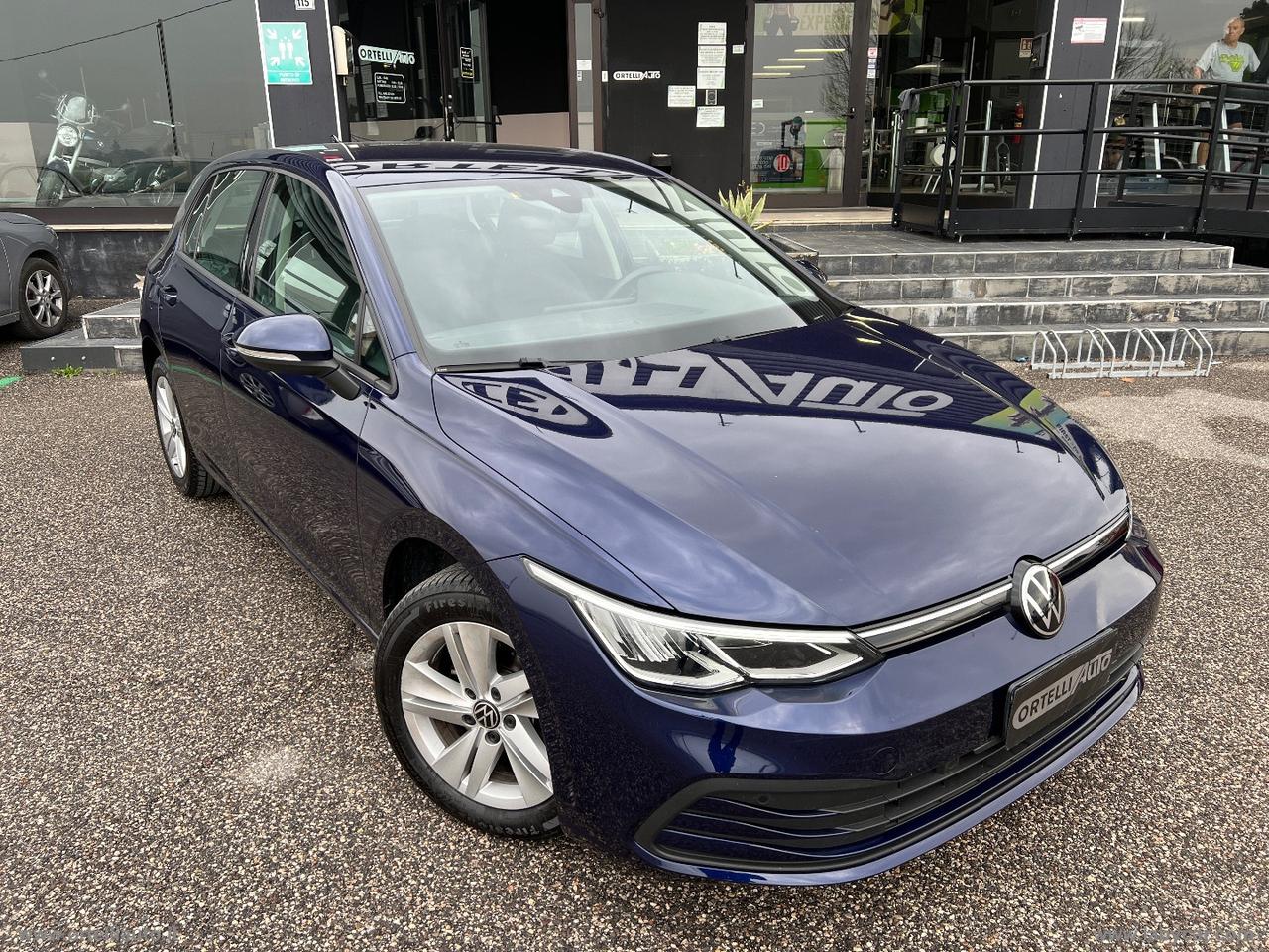 VOLKSWAGEN Golf 2.0 TDI DSG SCR Life IVA DEDUCIBILE