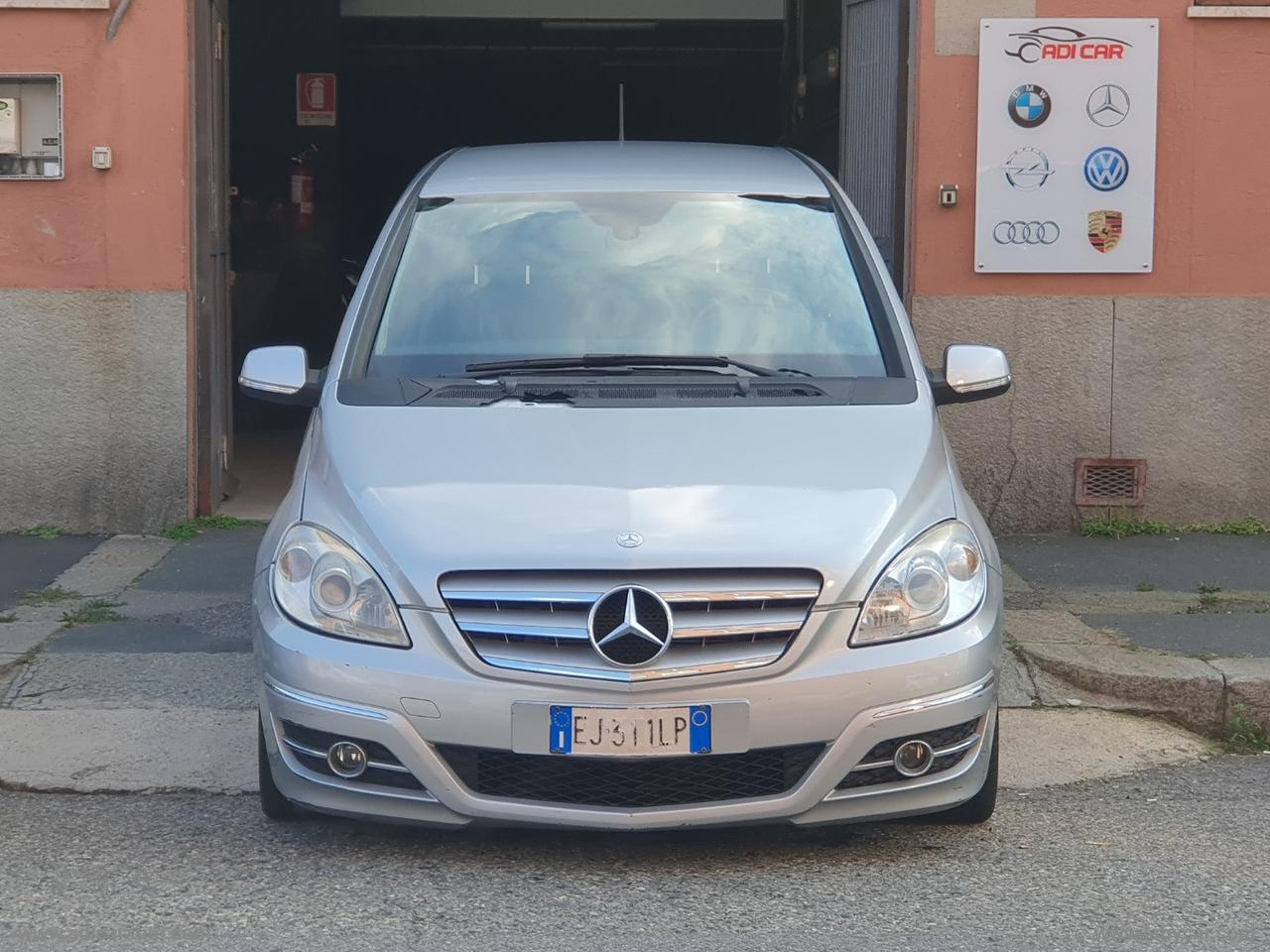 MERCEDES-BENZ B 200 CDI 140 CV automatic EURO5