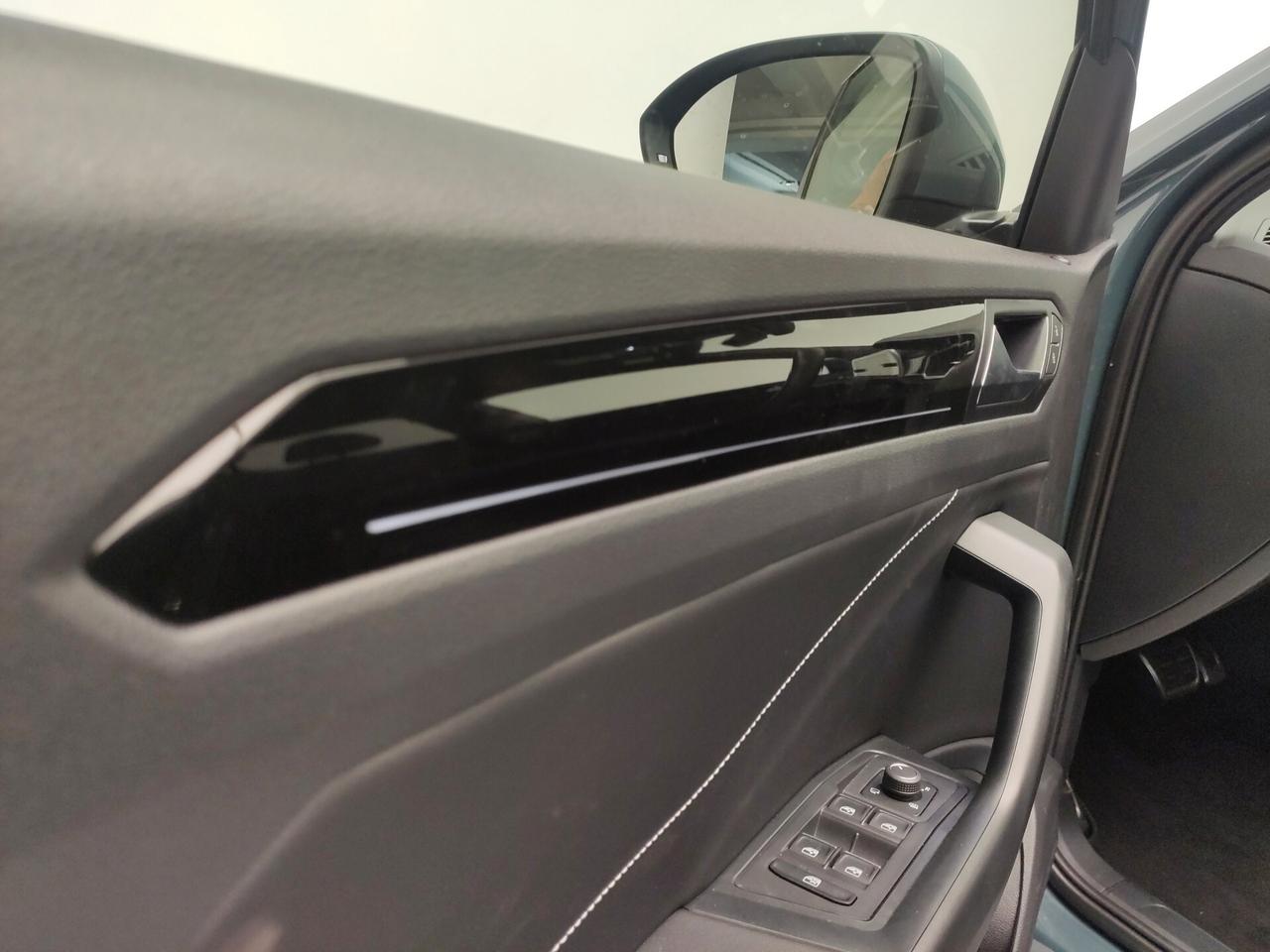 Volkswagen T-Roc 1.5 TSI ACT DSG R-Line