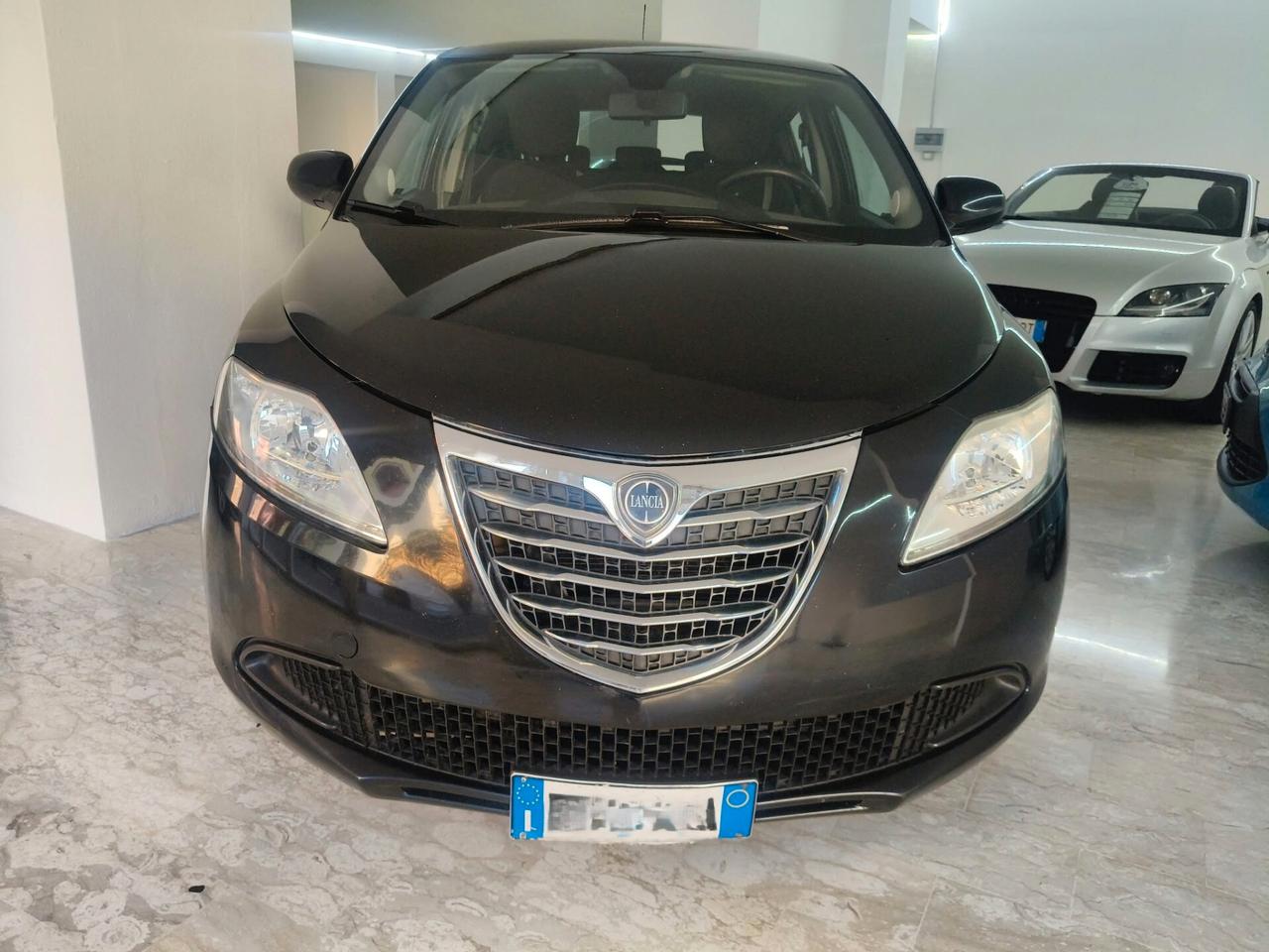 Lancia Ypsilon 1.2 69 CV 5 porte Platinum