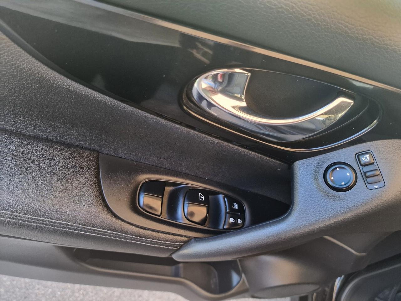 NISSAN QASHQAI 1.5 TEKNA AUTOCARRO