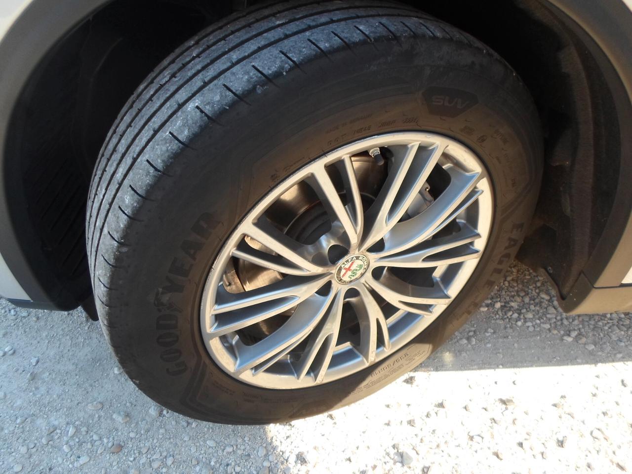 Alfa Romeo Stelvio 2.2 Turbodiesel 190 CV AT8 Q4 Business