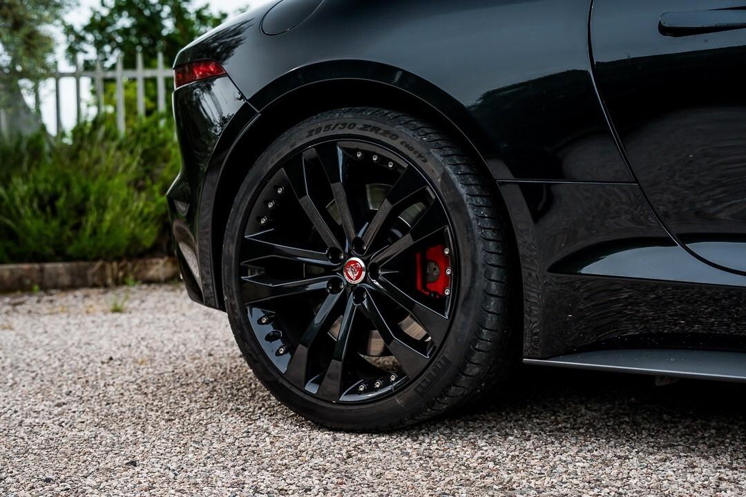 Jaguar F-Type 5.0 V8 First Edition 450 AWD