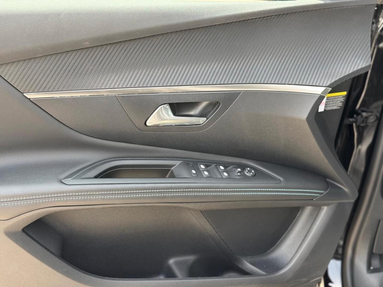 Peugeot 3008 HDI FULL OPTIONAL OFFERTISSIMA