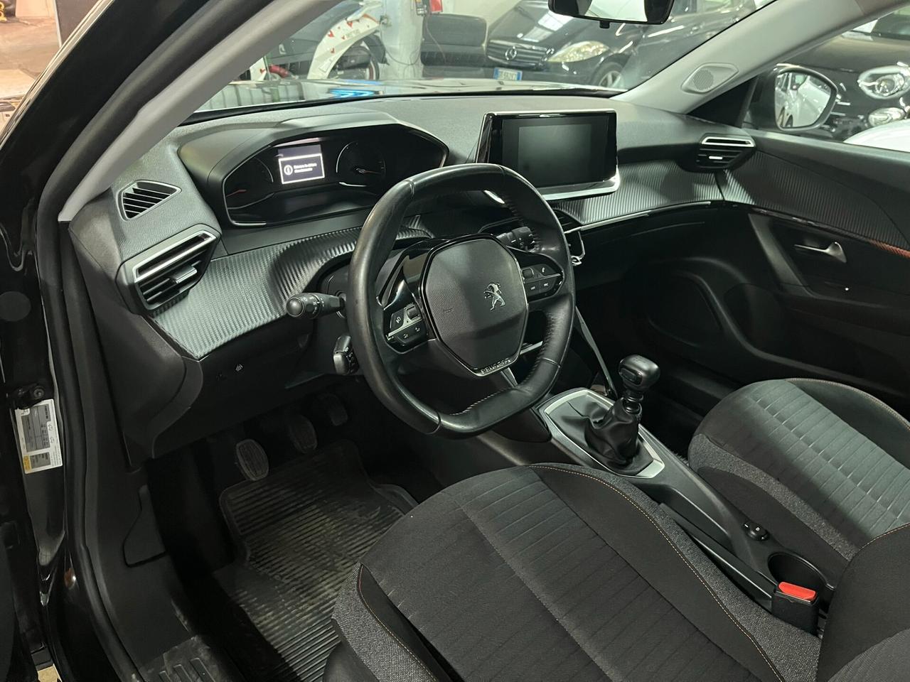 Peugeot 2008 1.2 benzina