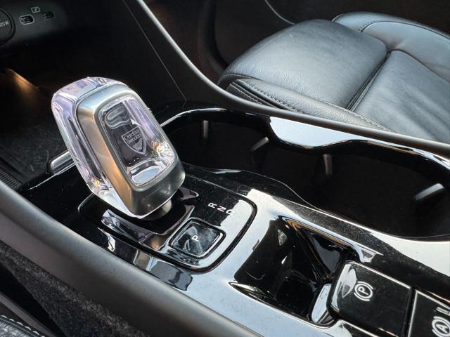 VOLVO XC40 B4 AWD automatico Plus Dark MY23