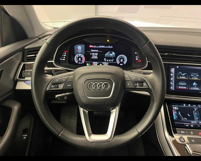 AUDI Q8 45 TDI quattro tiptronic