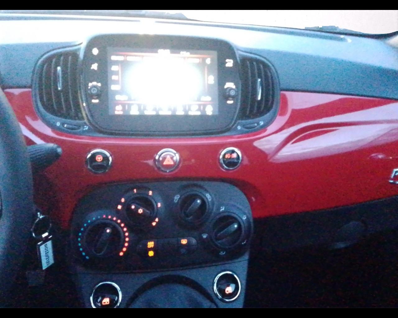 FIAT 500 (2015-2024) - 500 C 1.0 Hybrid Dolcevita