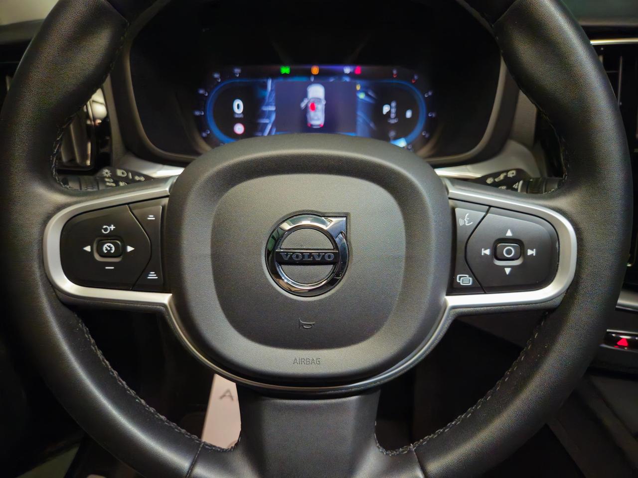 Volvo XC60 2.0 b4 Core auto