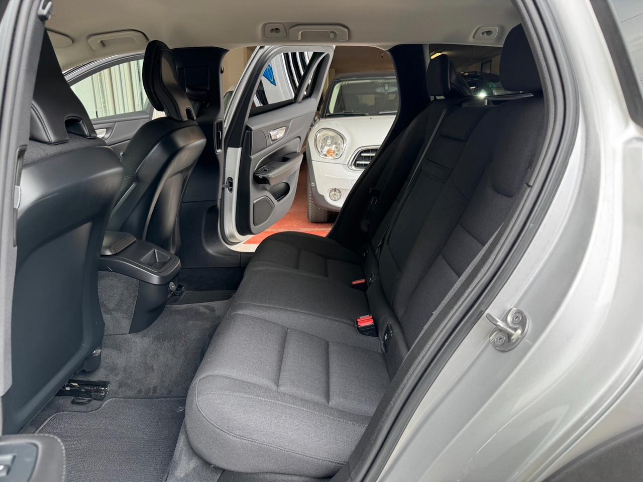 Volvo V60 CC 2.0b4 AWD GEARTRONIC GARANZIA 24 MESI