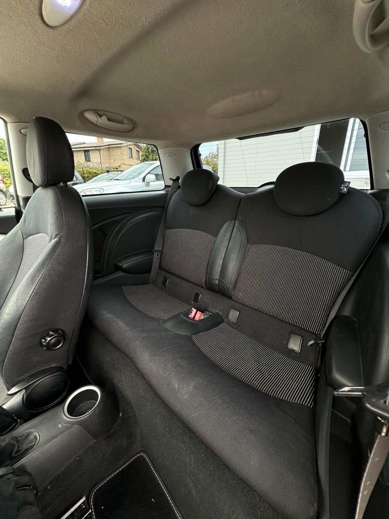 Mini 1.6 16V Cooper D