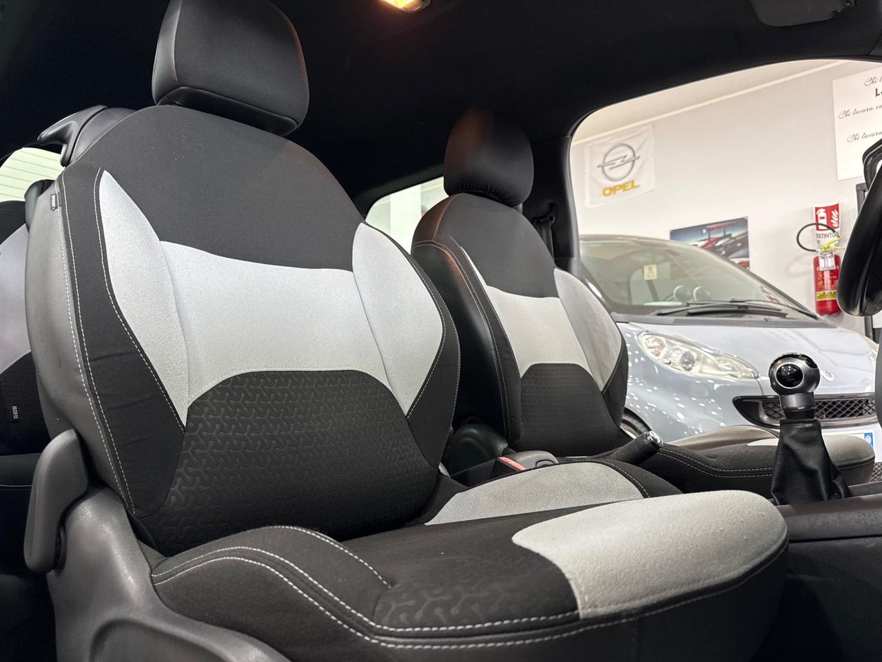 Ds3 1.4 hdi bicolore just black