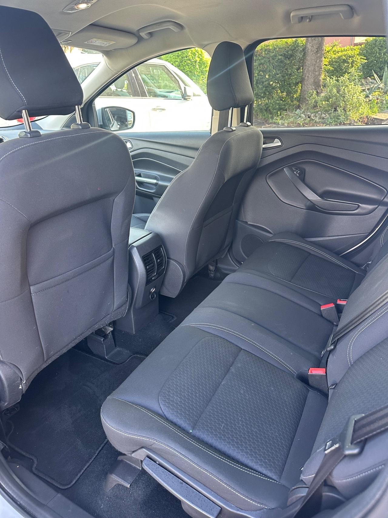 Ford Kuga 1.5 TDCI 120 CV S&S 2WD Business