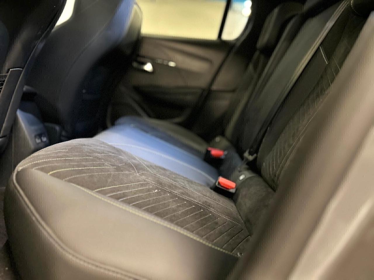 Peugeot 208 GT Hybrid 145 e-DCS6 SPOTICAR