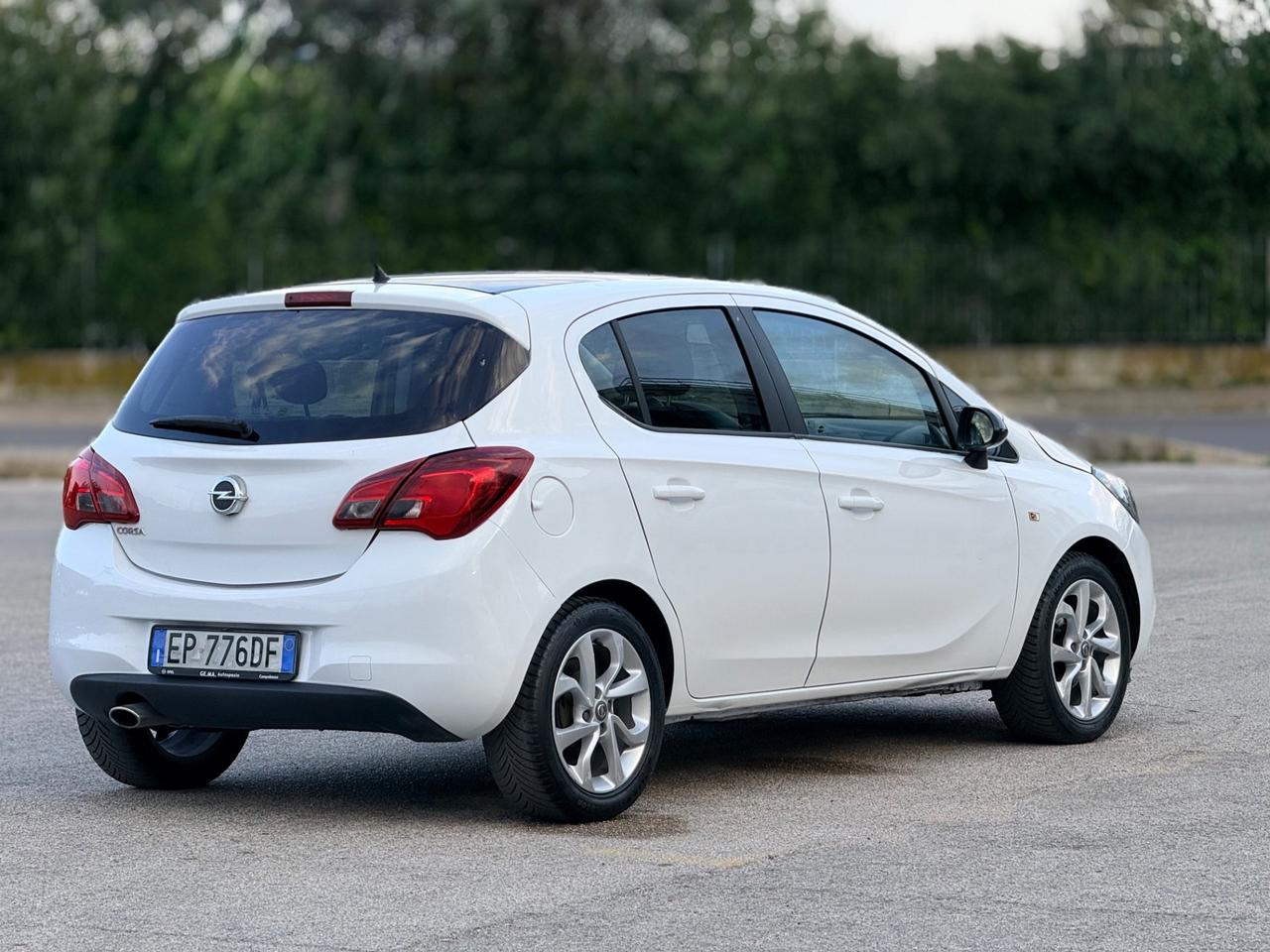 Opel Corsa 1.4 benzina Automatica