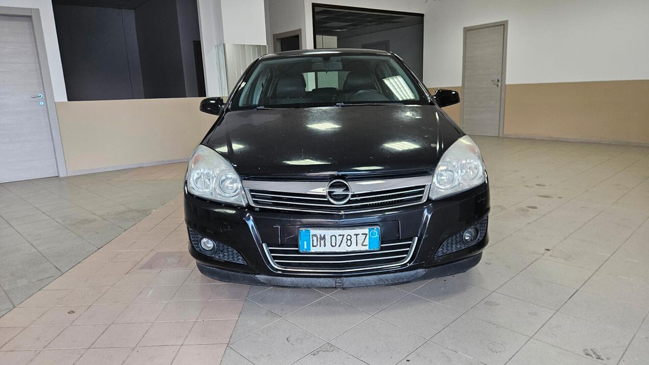 Opel Astra 1.7 CDTI 101CV 5 porte Cosmo