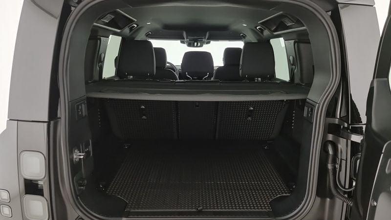 Land Rover Defender 110 3.0D I6 200 CV AWD Auto X-Dynamic SE