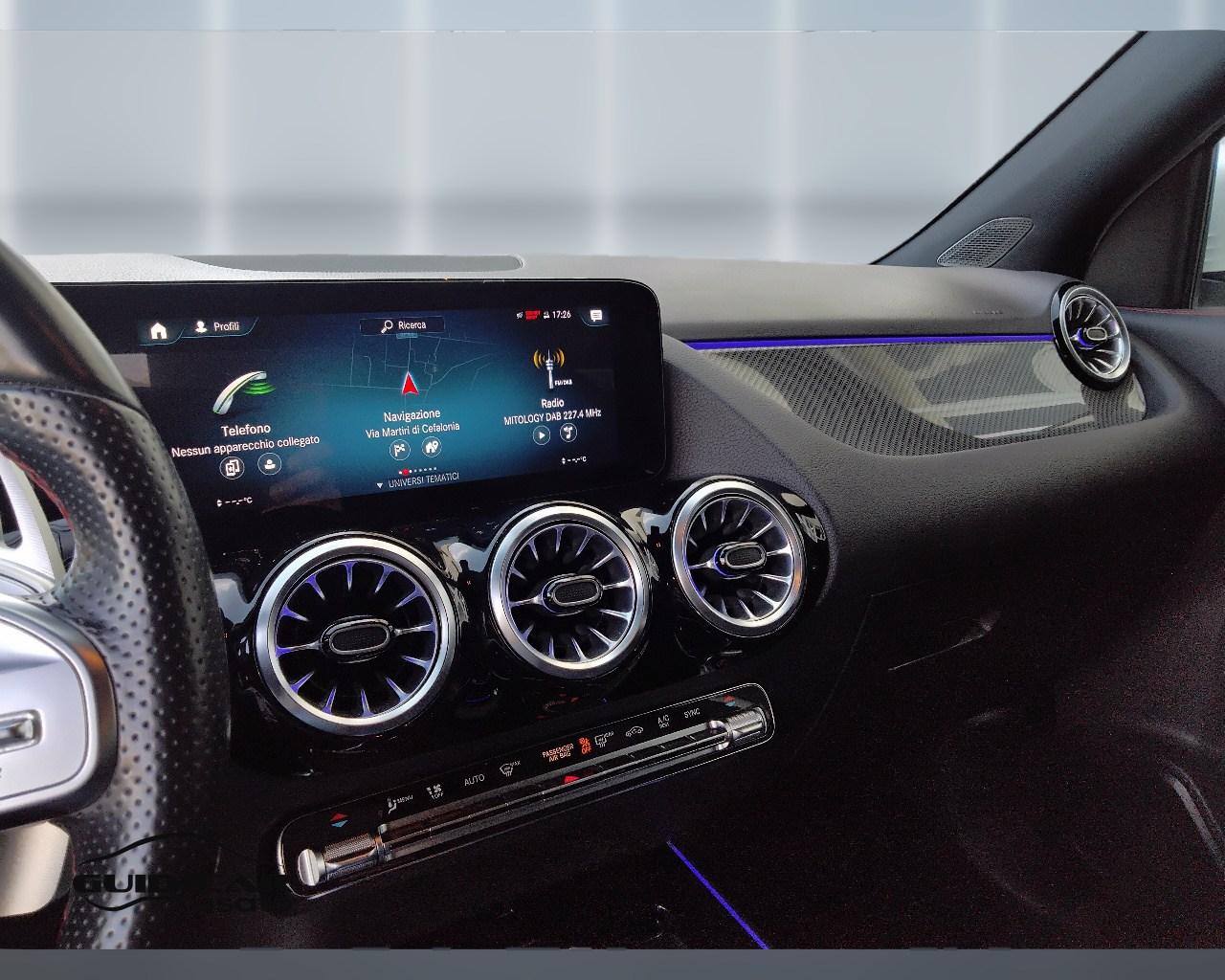 Mercedes-Benz GLA-H247 2020 - GLA 180 d Premium auto