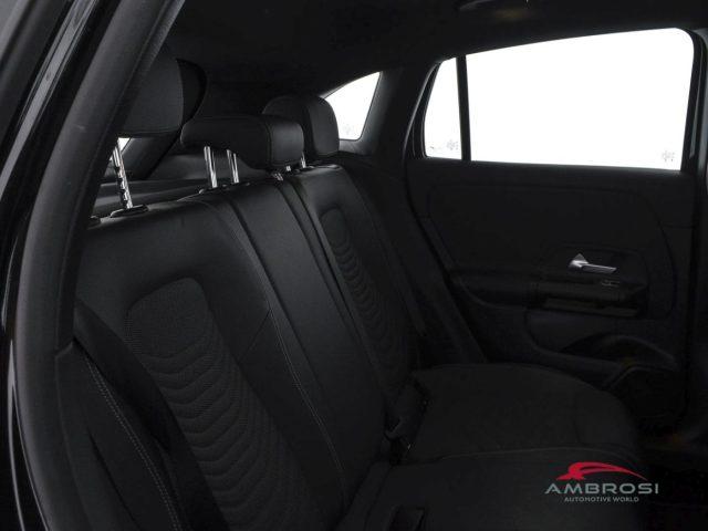 MERCEDES-BENZ GLA 180 180 Automatic Sport