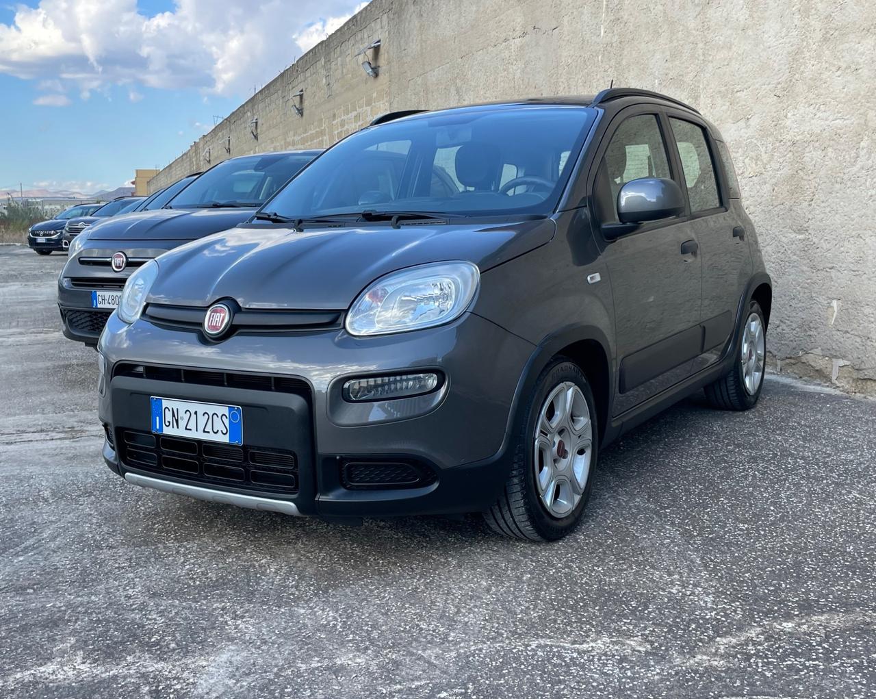 Fiat Panda 1.0 FireFly S&S Hybrid Garmin