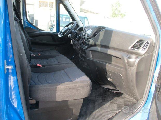 Iveco Daily 35C14 2.3 140CV E6D DOPPIA CABINA RIBA