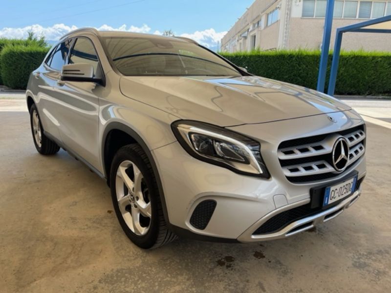 Mercedes-Benz GLA GLA 200 Benz Sport Automatic Advantage-