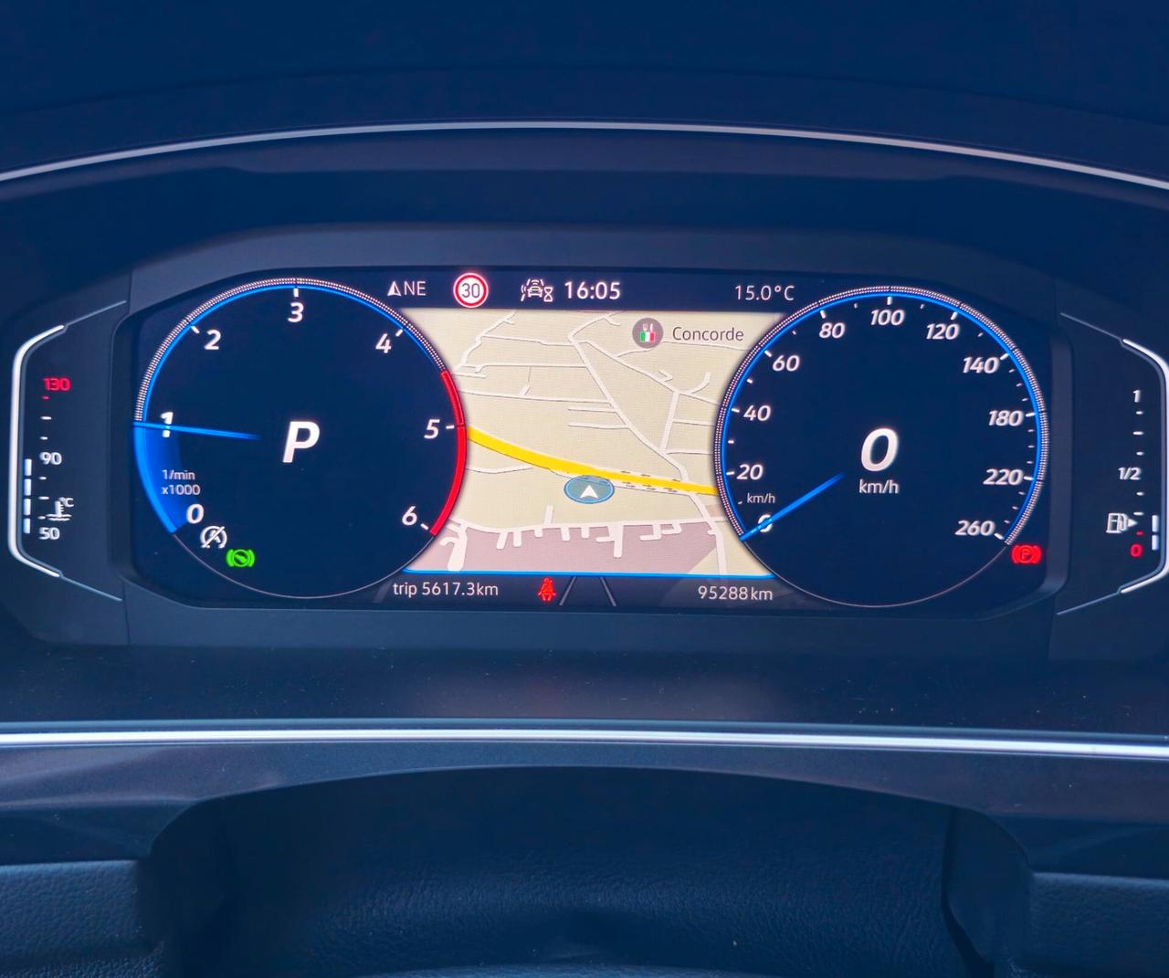 Volkswagen Tiguan 2.0 TDI 150 CV SCR DSG R-Line