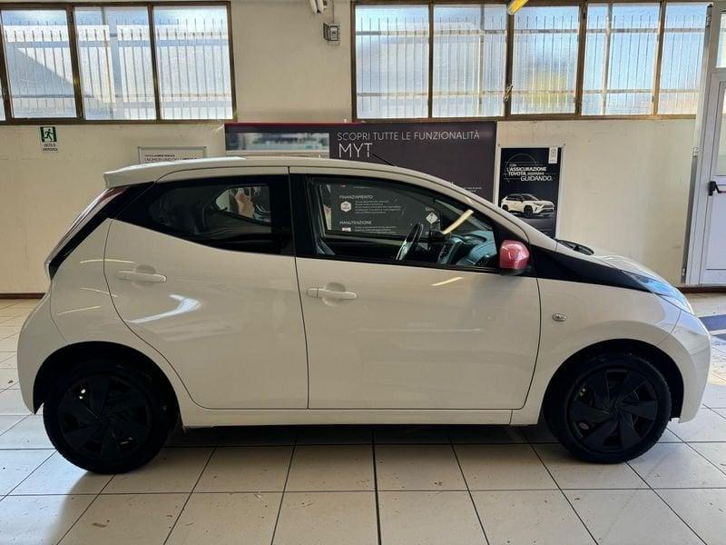 Toyota Aygo Aygo 5p 1.0 x-black tss