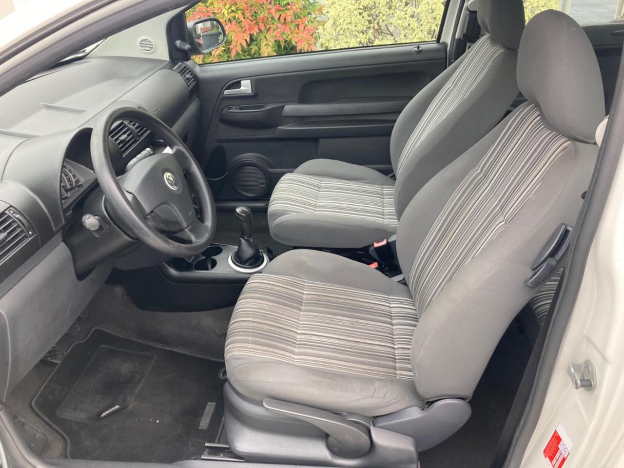 VOLKSWAGEN FOX (KM 130.718) PROPRIETARIO UNICO