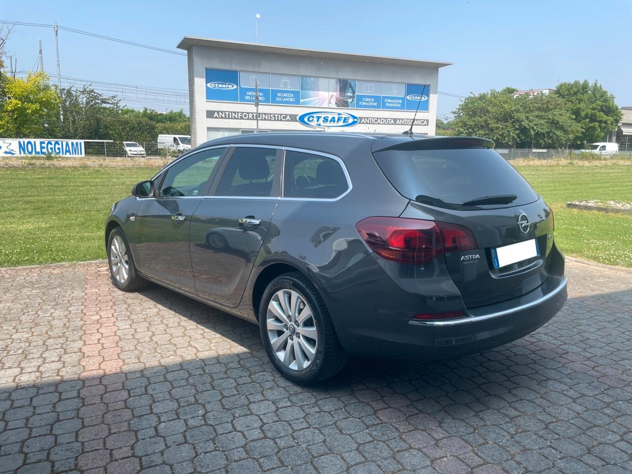 Opel Astra 1.7 CDTI 110CV Sports Tourer Cosmo